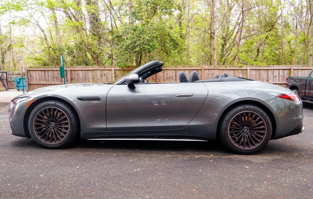 2023 Mercedes-Benz AMG SL 43 Roadster